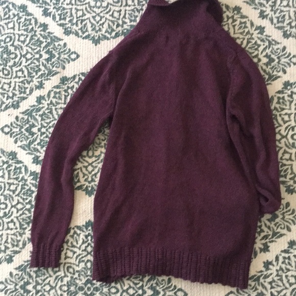 Wine/Burgandy Eddie Bauer cardigan with pockets - Picture 4 of 5